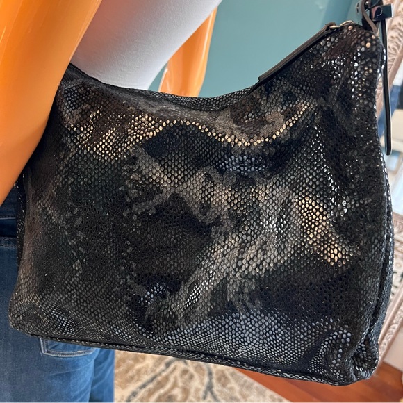SABINA Genuine Leather Snake Texture Bag - Picture 4 of 14